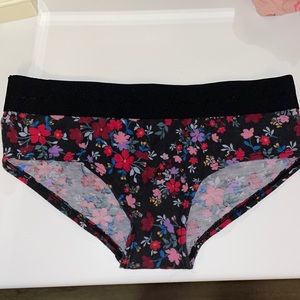 NWOT PINK VS Hipster/ Bikini Panties